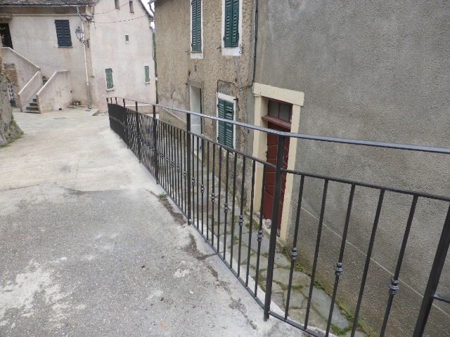 Garde-corps en haut de Nocario